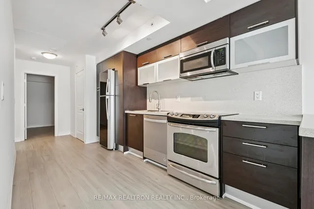 Additional image 22 of 386 Yonge St Unit 2201