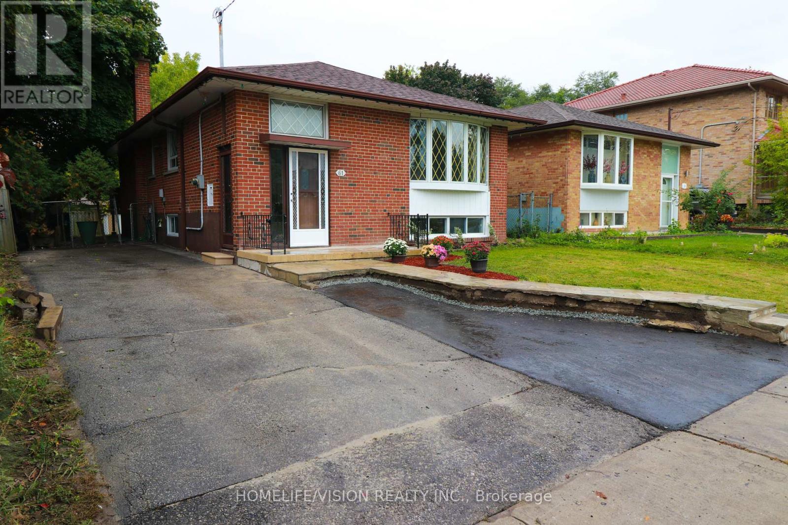 Property image for 61 LEWISTON ROAD|Toronto (Dorset Park), Ontario M1P1X8