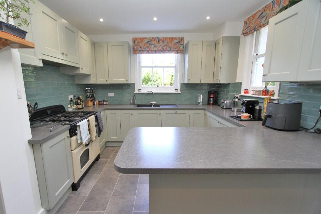 Additional image 8 of Gore Park Avenue, Eastbourne