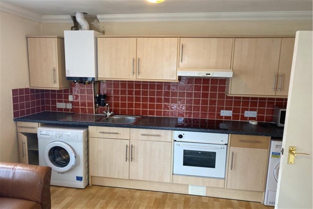 Additional image 3 of 2 bedroom Flat in Bournemouth
