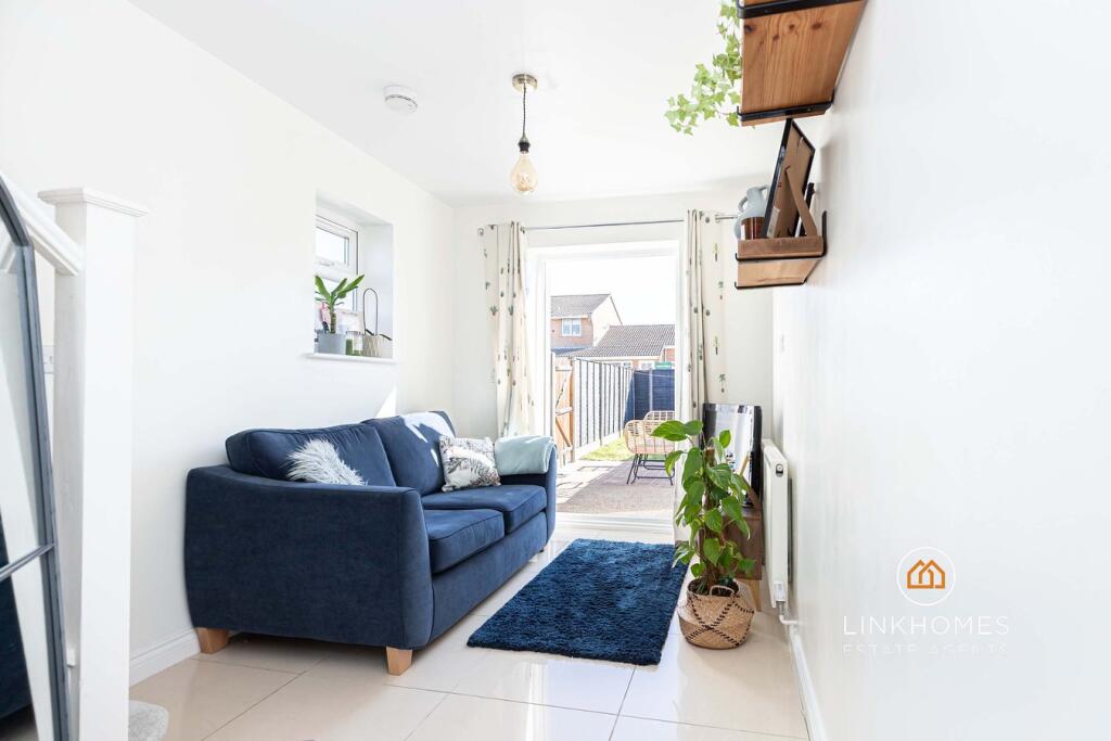 Additional image 7 of Chetnole Close, Poole, BH17