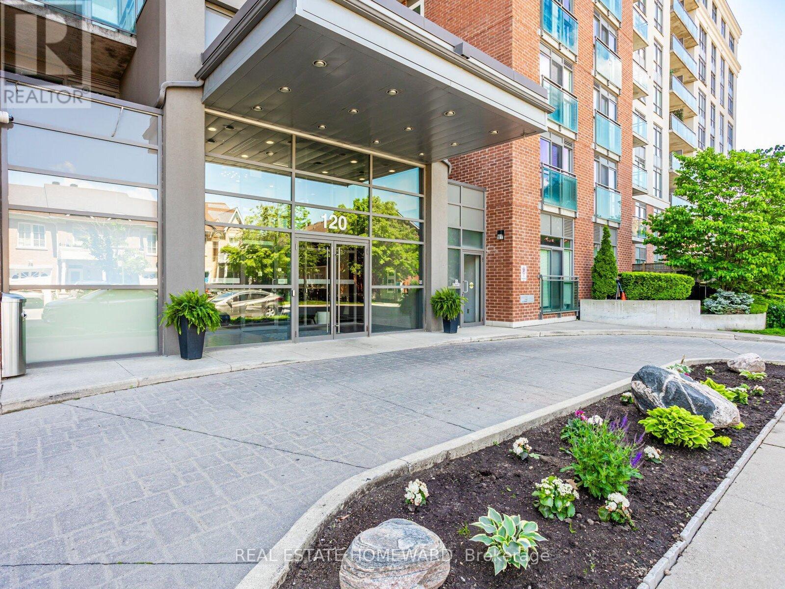 814 - 120 DALLIMORE CIRCLE|Toronto (Banbury-Don Mills), Ontario M3C4J1