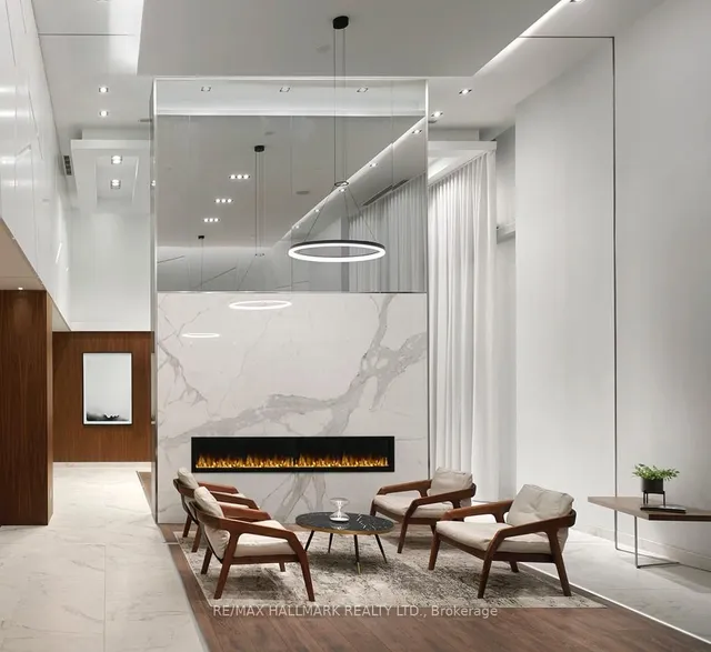 Additional image 37 of 275 Village Green Sq Unit 522