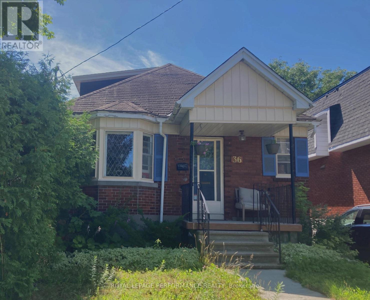 36 BECKWITH ROAD|Ottawa, Ontario K1S0K7