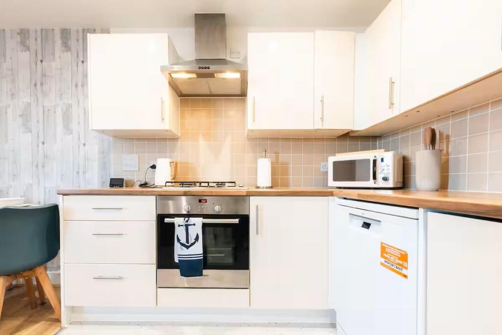 Additional image 4 of High Street, Poole