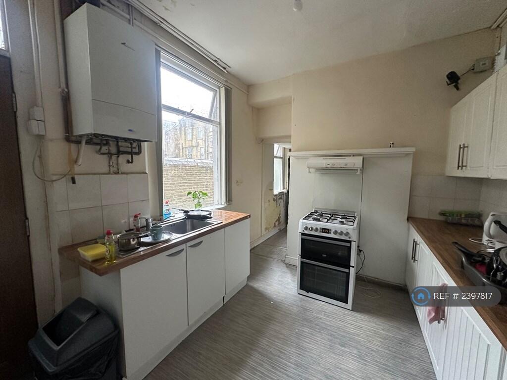 Additional image 8 of Grove Terrace, Bradford, BD7