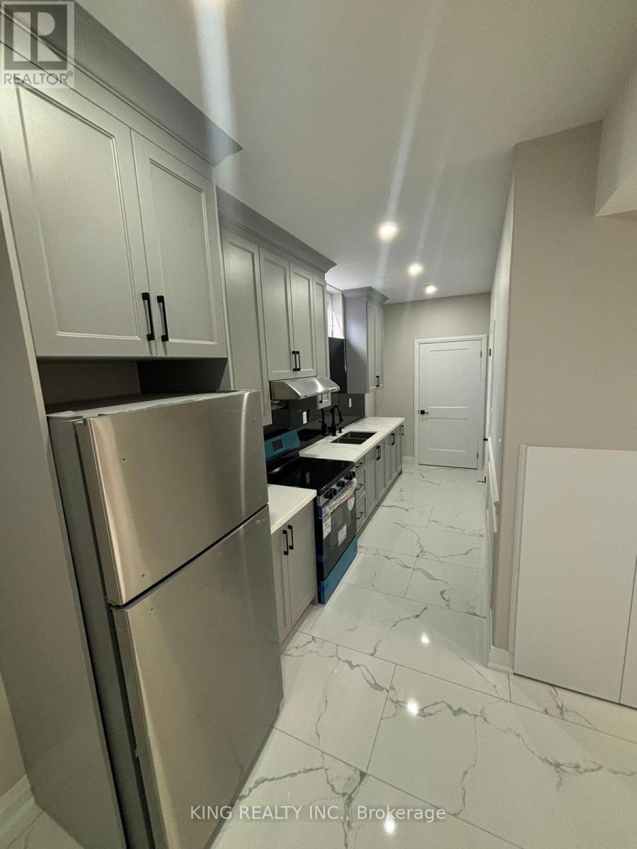 3311 DWIGGIN AVENUE|Mississauga (Malton), Ontario L4T3J3