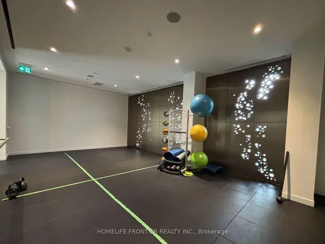 Additional image 16 of 39 Roehampton Ave Unit 1603