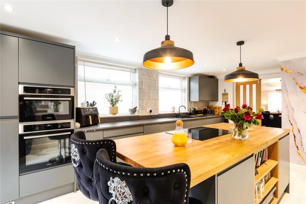 Additional image 9 of Glebeside Avenue, Tarring, Worthing, West Sussex, BN14