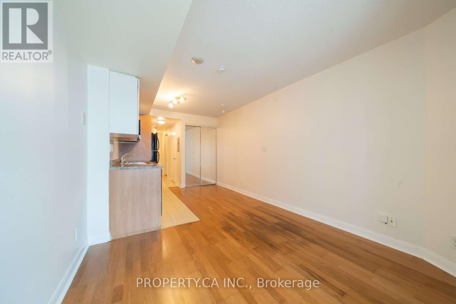 309 - 600 FLEET STREET|Toronto (Niagara), Ontario M5V1B7