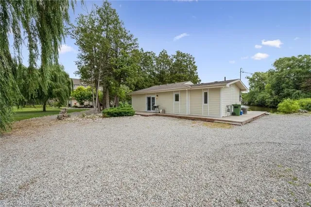 Additional image 23 of 882-888 Fairway Rd