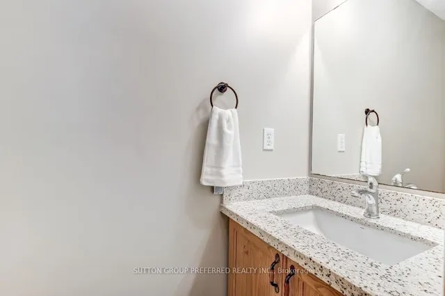 Additional image 12 of 187 Hollyridge Cres