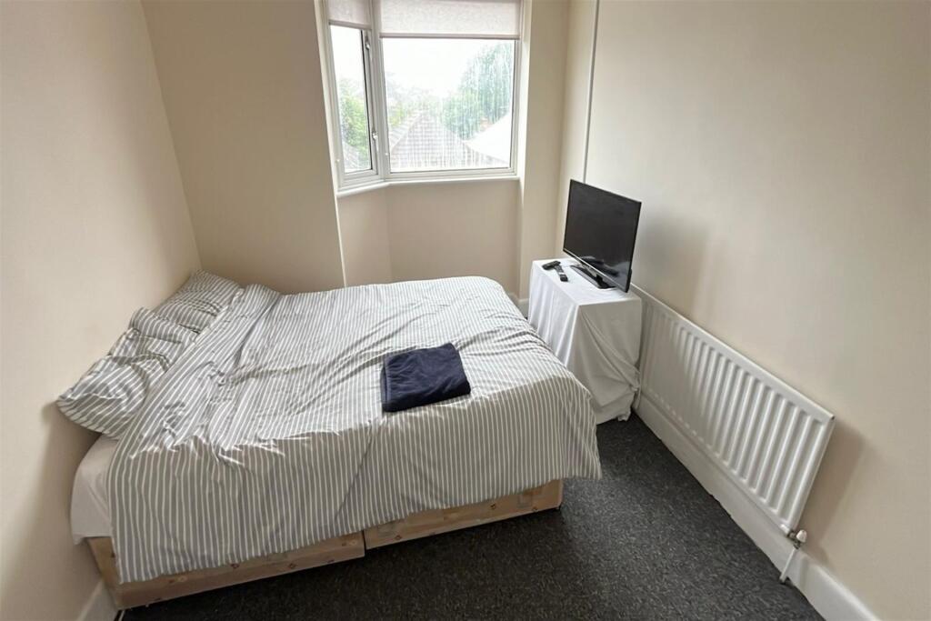 Additional image 5 of Poole