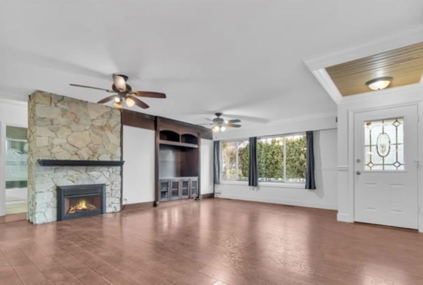 11565 96A AVENUE|Surrey, British Columbia V3V1Z9