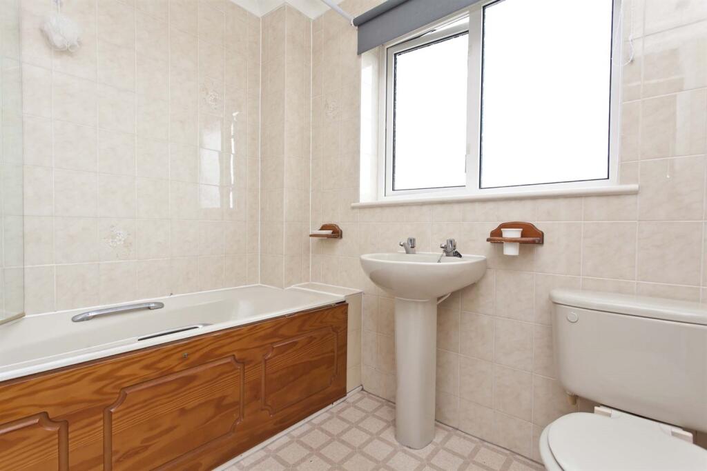 Additional image 10 of 6 bedroom Semi Detached Town House in Bournemouth