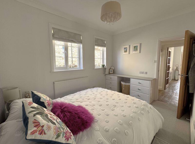 Additional image 17 of Superb Newly Renovated Ground Floor Garden Flat With Direct Sea Views