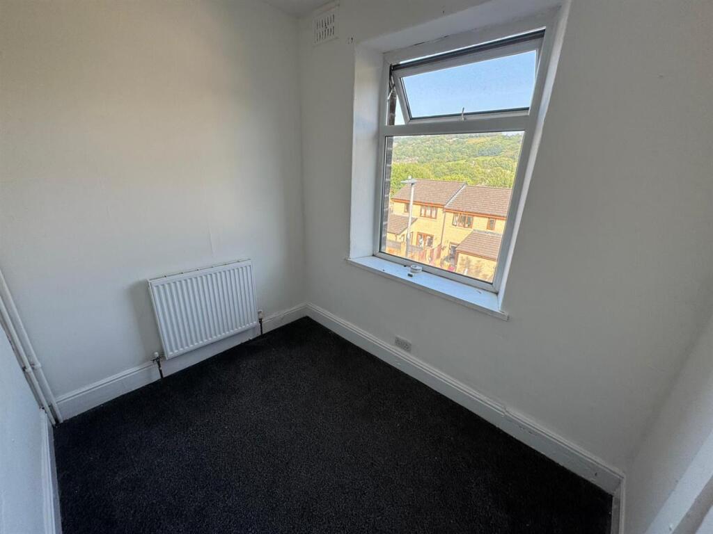 Additional image 8 of Staveley Road