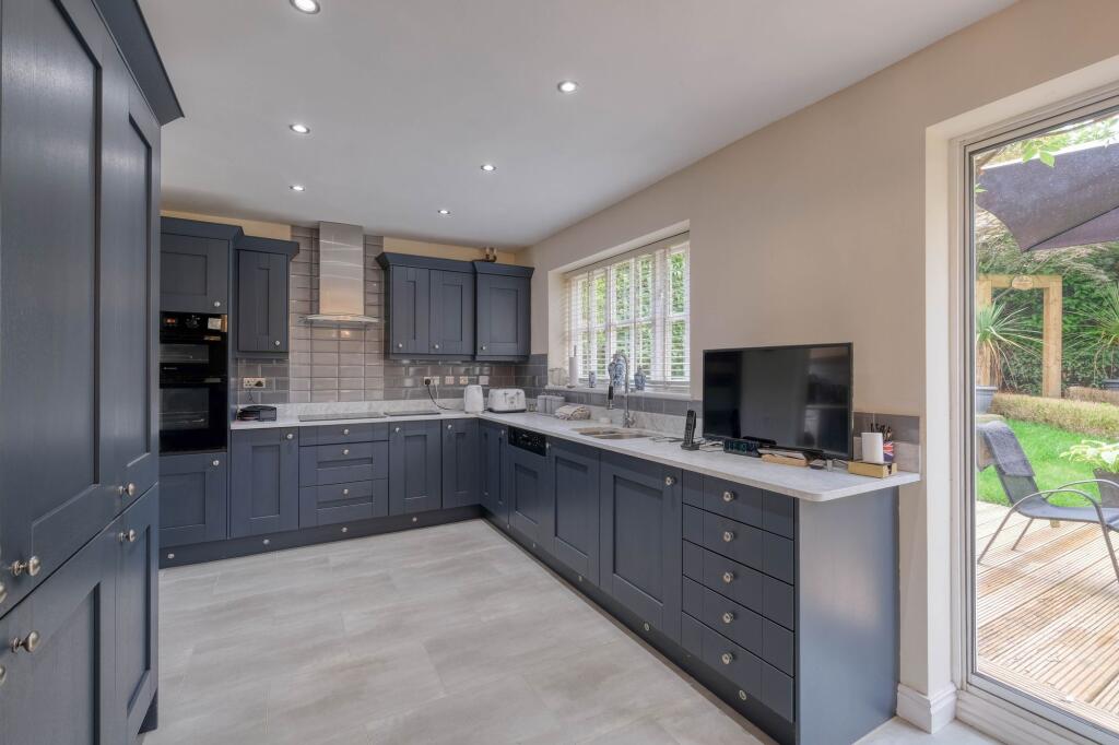 Additional image 3 of Woodbury Close, Callow Hill, B97