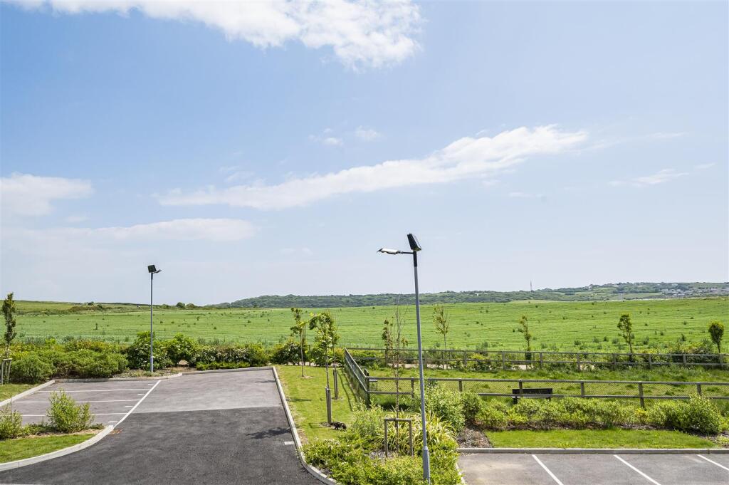 Additional image 35 of Linnet Crescent, Peacehaven