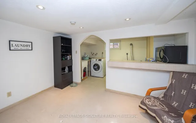 Additional image 32 of 2098 Pharmacy Ave