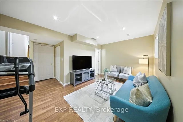 Additional image 23 of 15 Corsica St