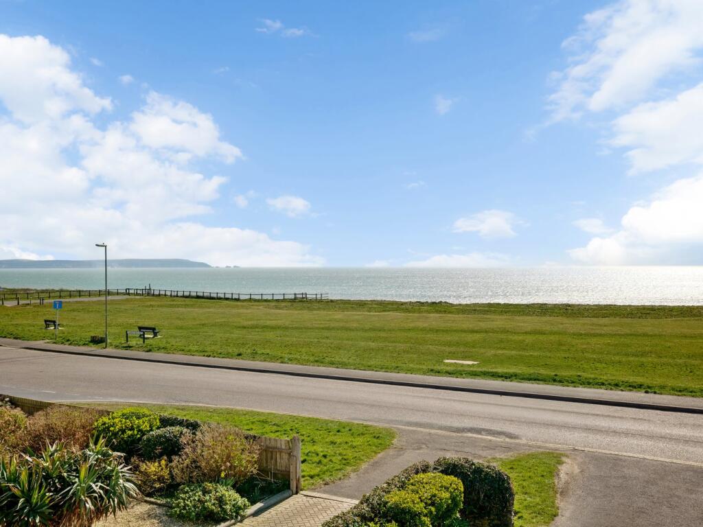 Additional image 17 of Marine Drive East, Barton on Sea, BH25
