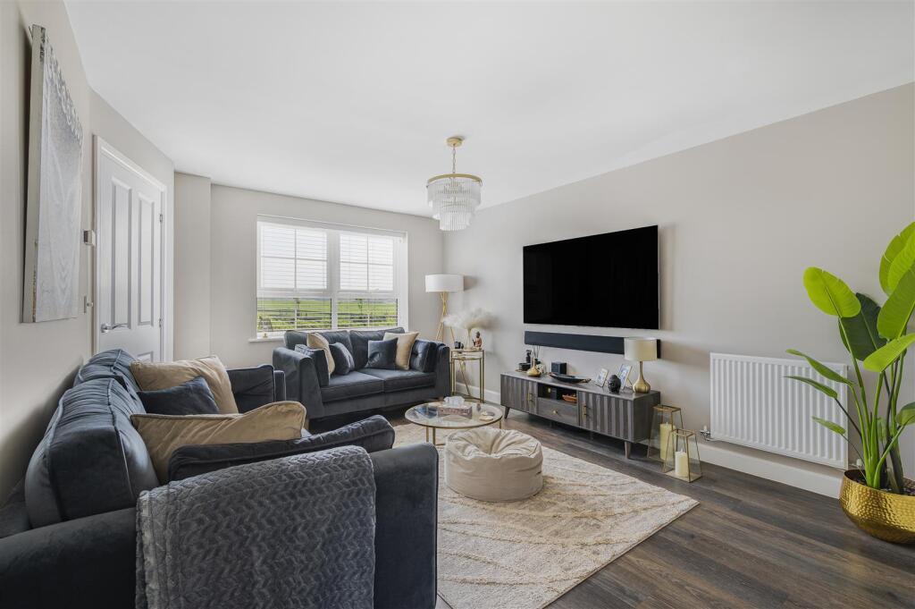 Additional image 43 of Linnet Crescent, Peacehaven