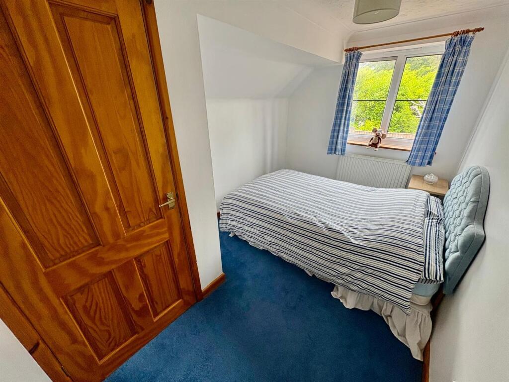 Additional image 12 of Horton