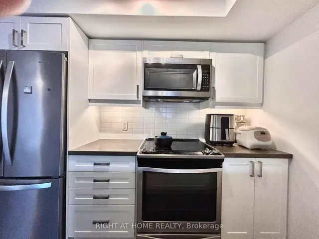 Additional image 15 of 50 Wellesley St Unit 305