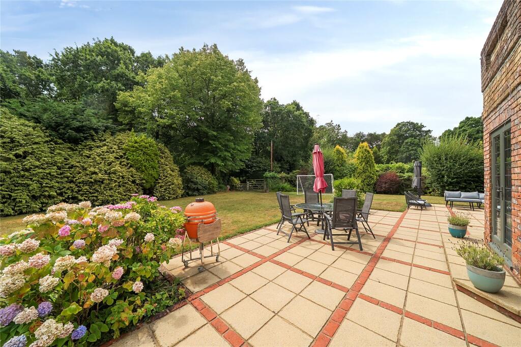 Primary image of Brockenhurst Road, Eastley Wootton, New Milton, Hampshire, BH25
