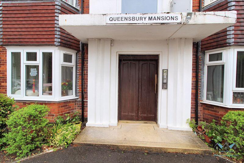 Additional image 16 of Queensbury mansions, Bournemouth - Top-Floor Coastal Apartment with Sea Views in Prime Bournemouth Location