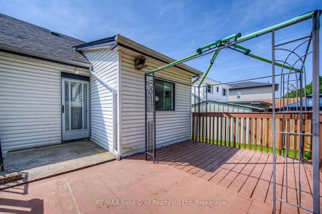 Additional image 32 of 48 Barbara Cres