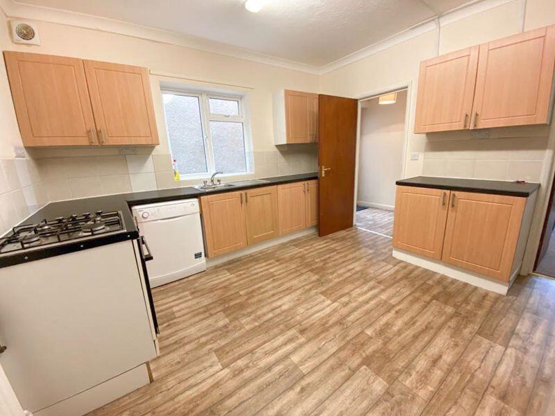 Additional image 2 of Five Bed Student House In Winton!