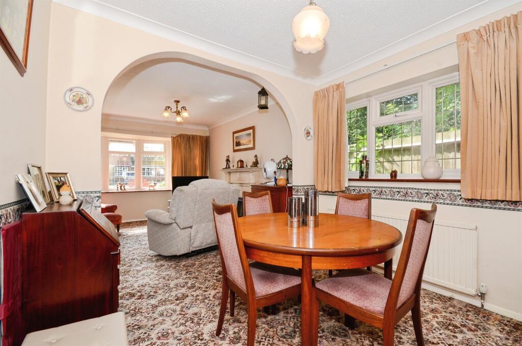 Additional image 6 of Courtfields, Harpenden