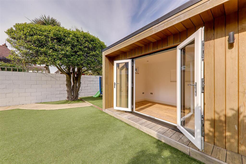 Additional image 7 of Grand Avenue, Worthing