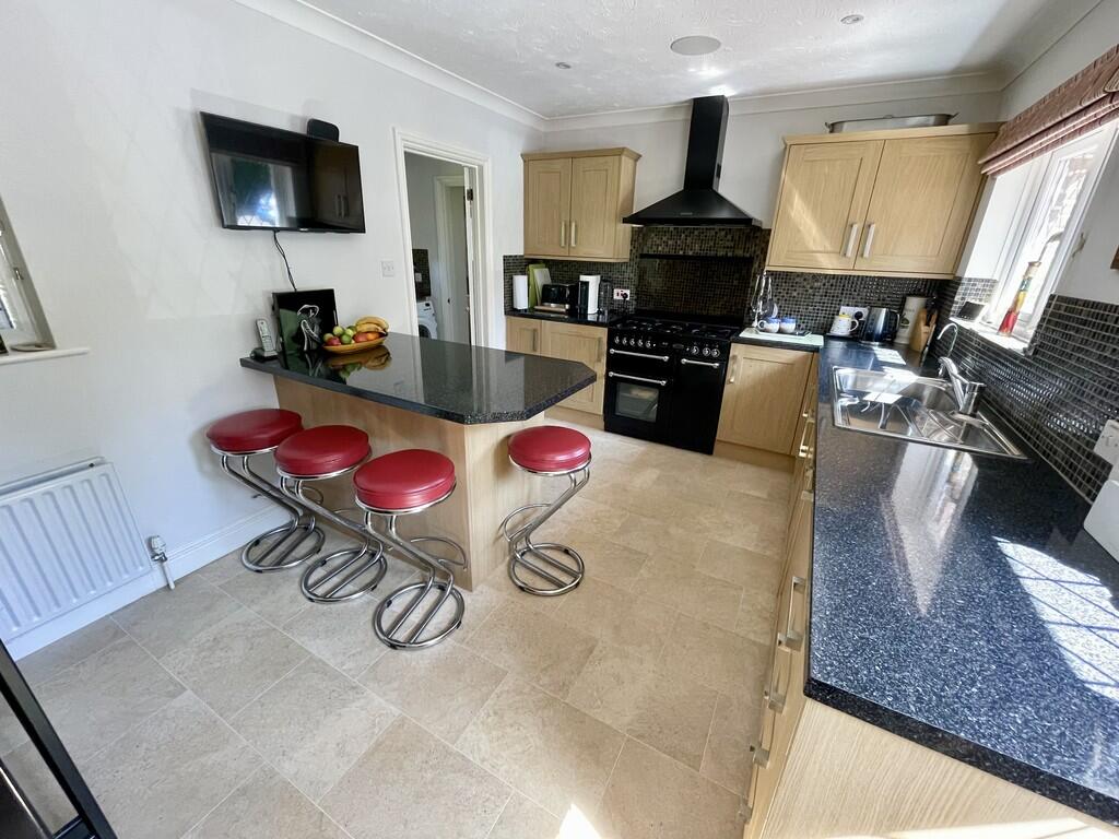 Additional image 6 of Airetons Close, Broadstone