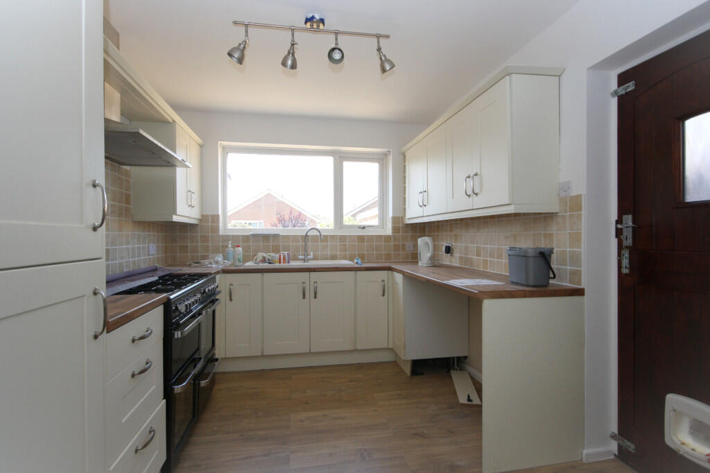 Additional image 5 of Queens Grove, New Milton, Hampshire, BH25