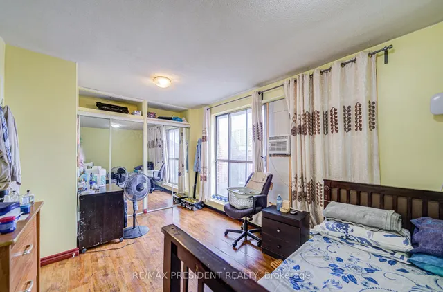 Additional image 37 of 10 Eddystone Ave Unit 250