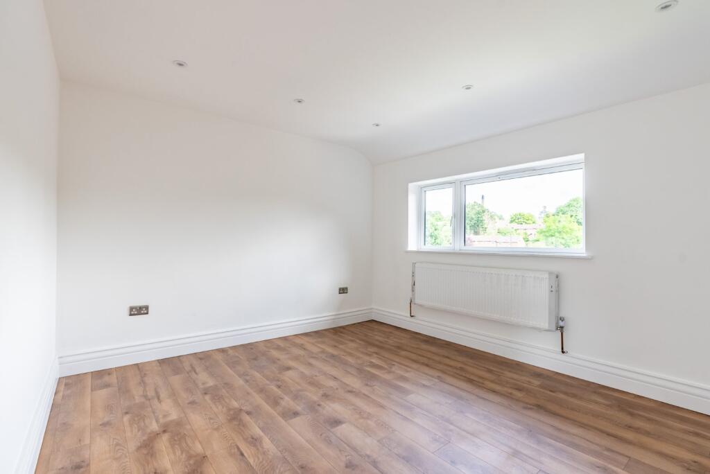 Additional image 13 of Batchwood Drive, St. Albans, Hertfordshire, AL3