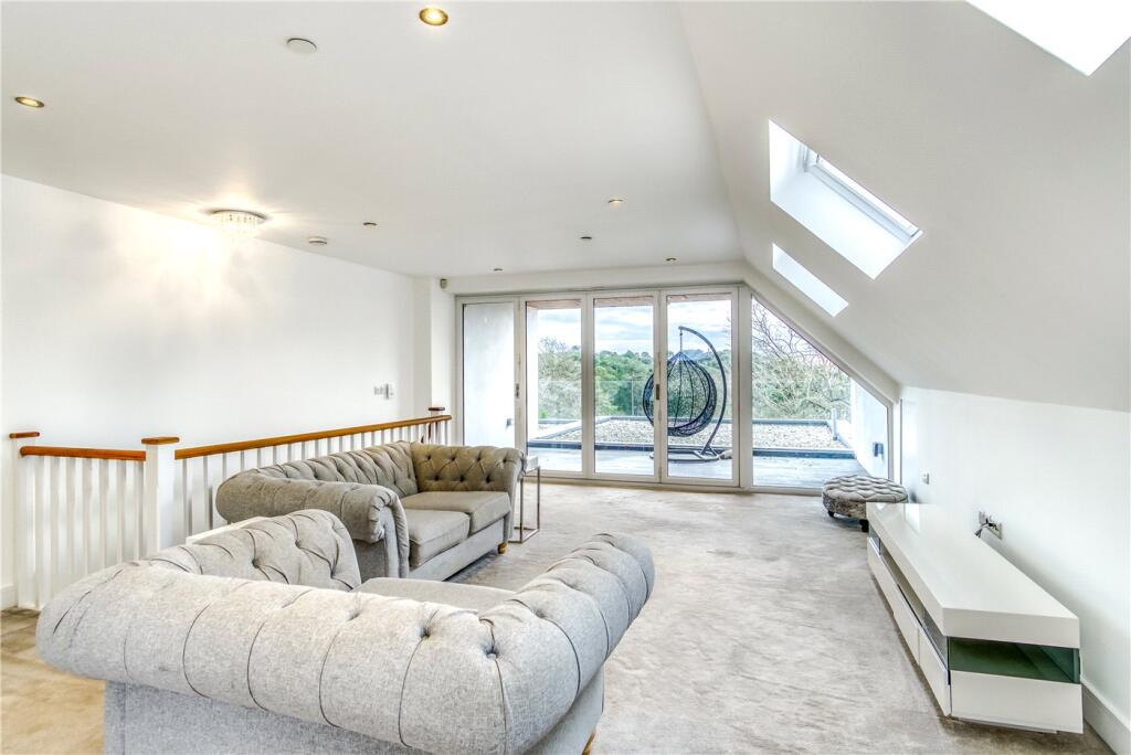 Additional image 7 of Delhi Close, Lower Parkstone, Poole, Dorset, BH14