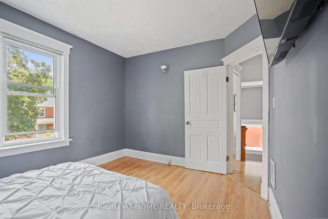 Additional image 6 of 58 Pandora Ave