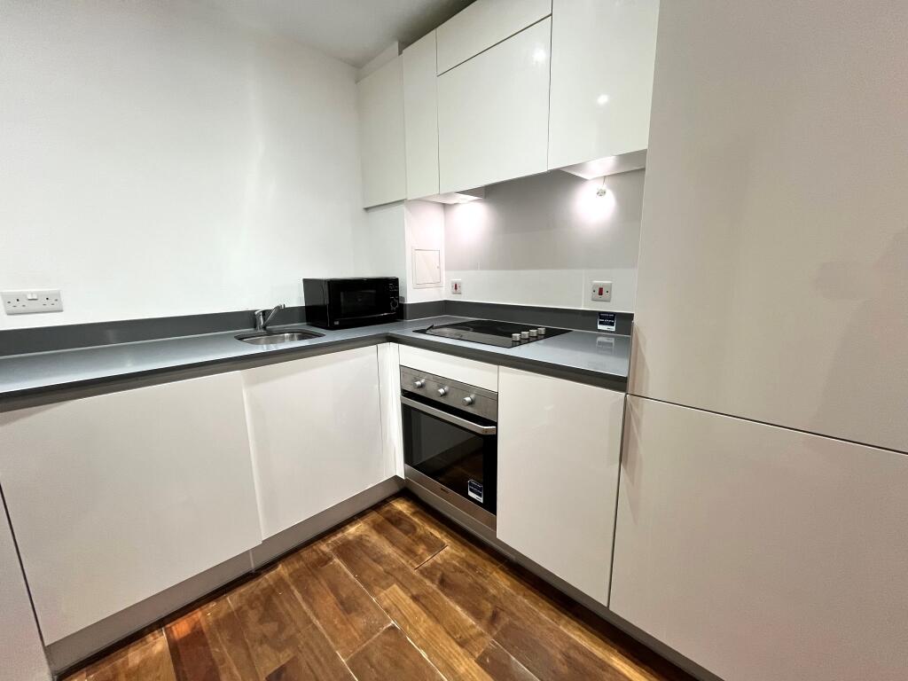 Additional image 6 of Metropolitan House