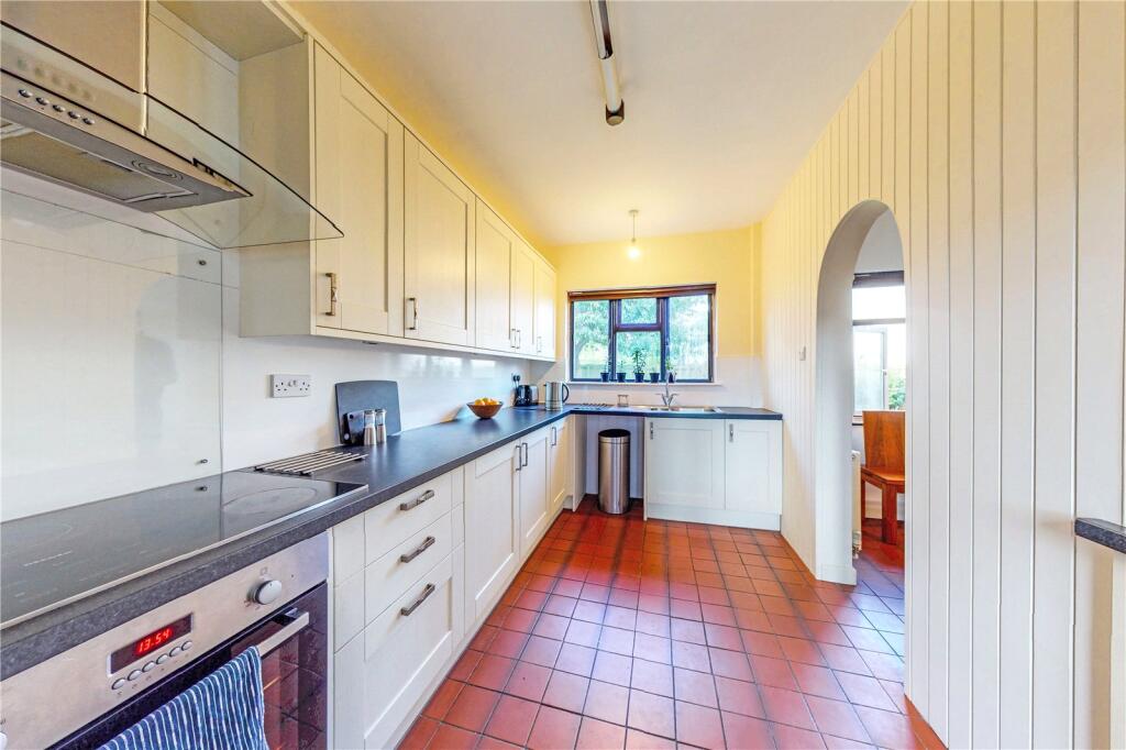Additional image 23 of Chestnut Avenue, Barton on Sea, New Milton, Hampshire, BH25
