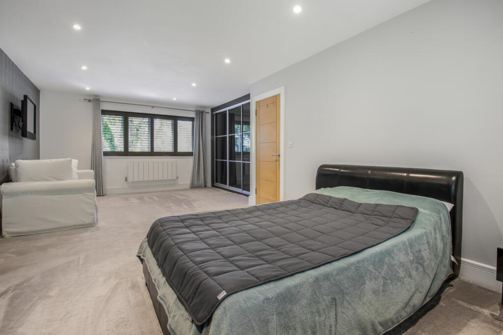 Additional image 19 of Egmont Drive, Ringwood, Dorset, BH24