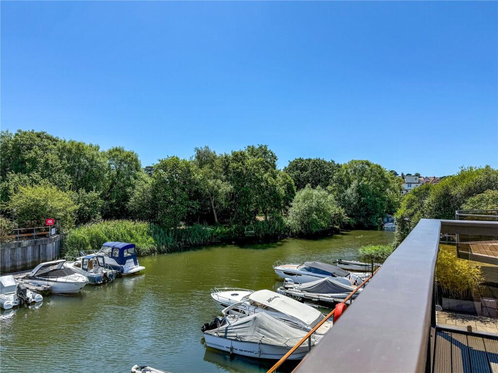 Additional image 4 of The Meridians, Christchurch, Dorset, BH23