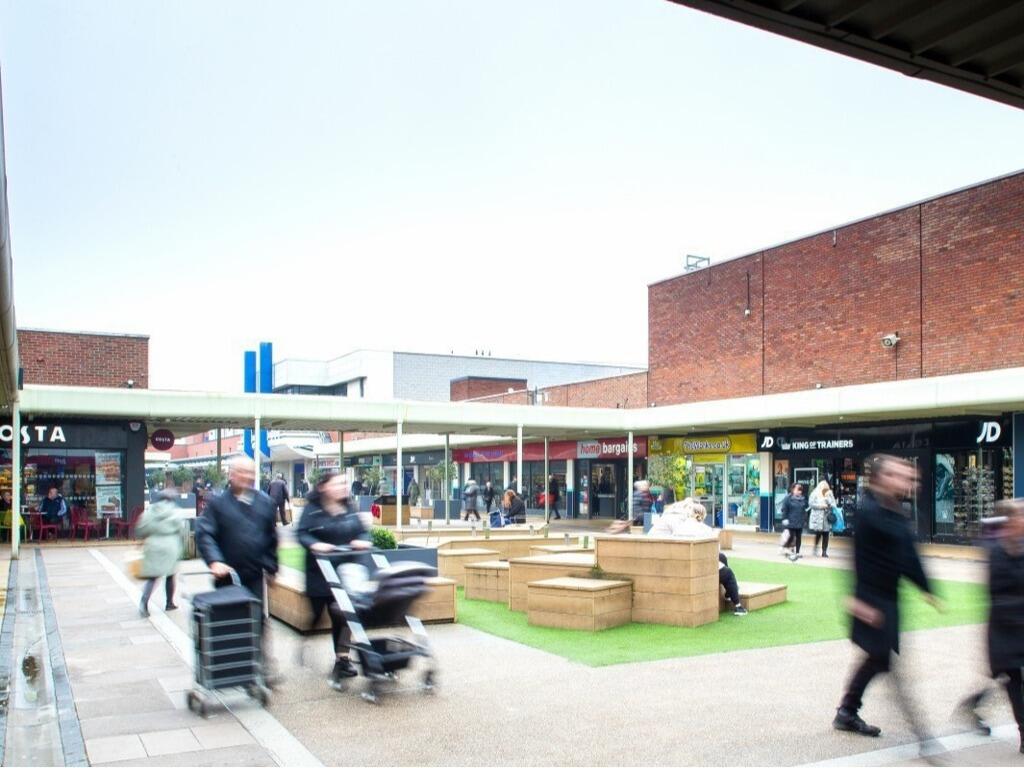 房产图片 3 - Unit 83a 栗树步道，切尔姆斯利伍德购物中心，切尔姆斯利伍德，伯明翰，西米德兰兹，B37 5TL