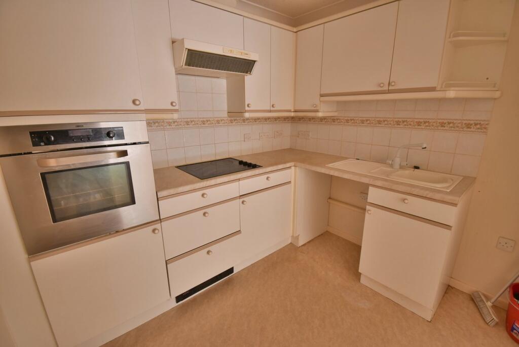 Additional image 4 of Fernlea Avenue, Ferndown, BH22