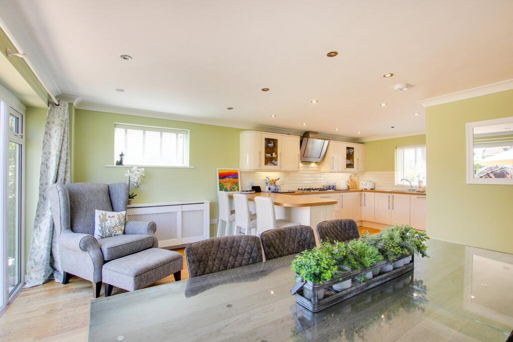 Additional image 25 of Barton Drive, Barton on Sea, New Milton, BH25