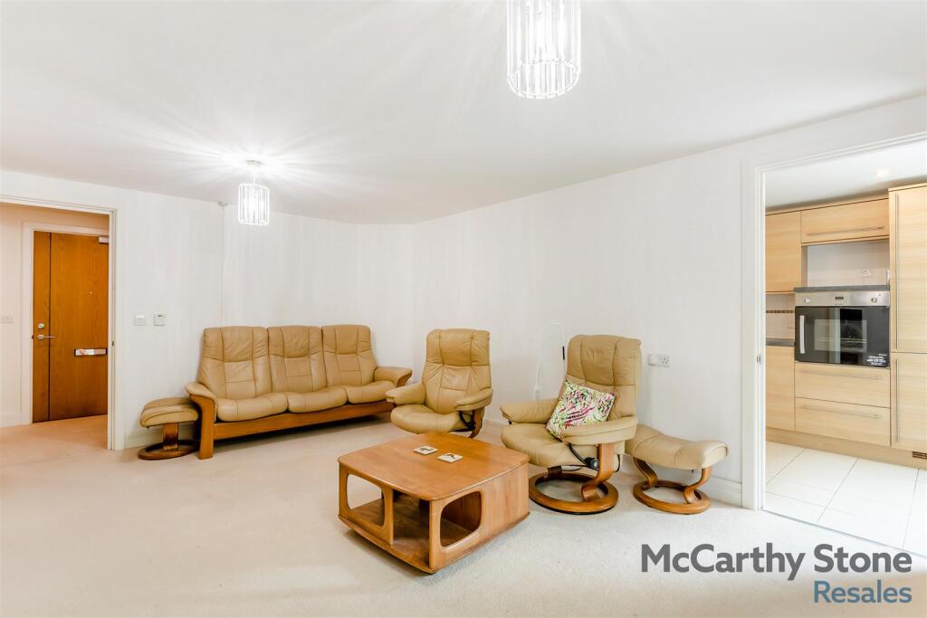 Additional image 3 of College Way, Welwyn Garden City