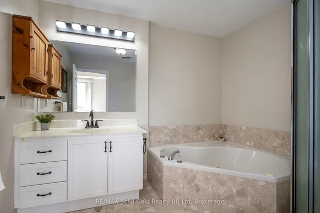 Additional image 30 of 3267 King St Unit 604